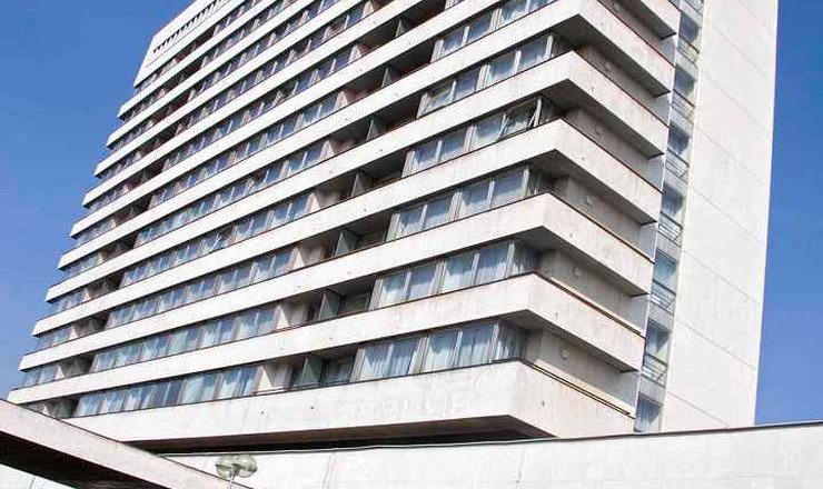 POLITICKE SPICKY JEDNALY V HOTELU CERNIGOV